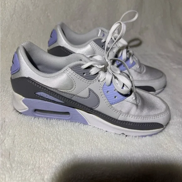 Gently worn Nike Air Max 90 - Picture 2 of 6